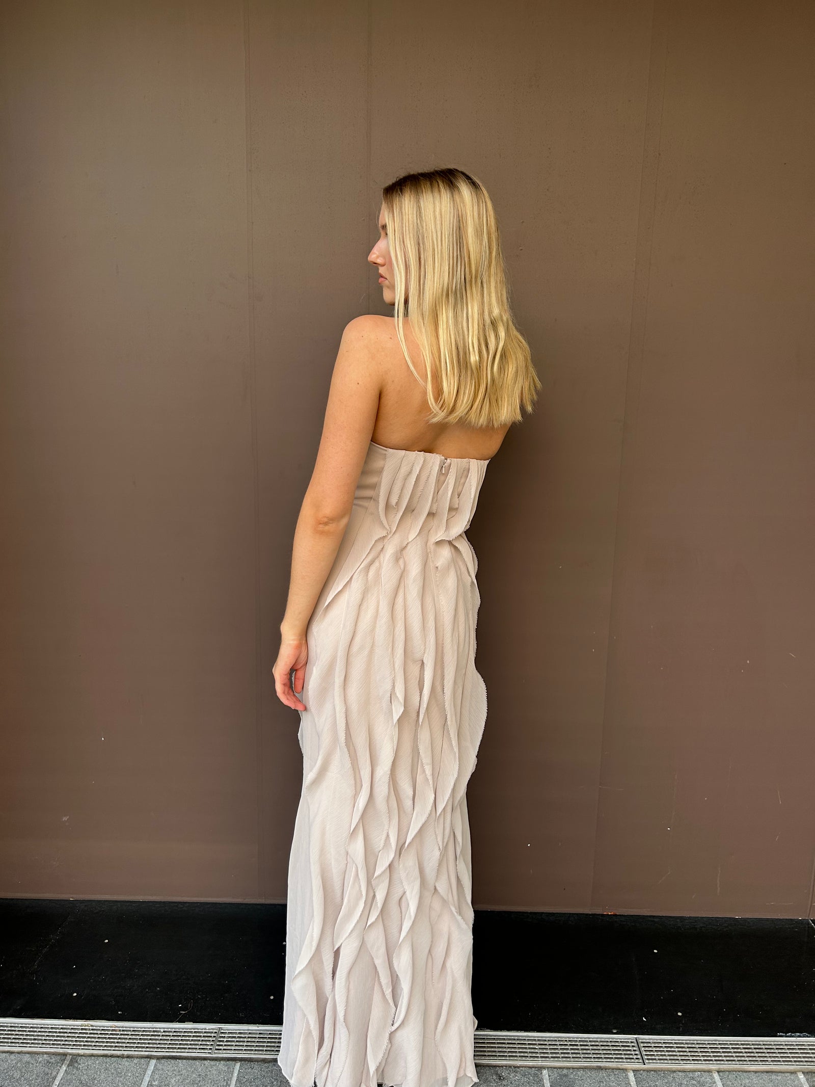 Vera Wang Vintage Cascading Gown In Dusty Pink