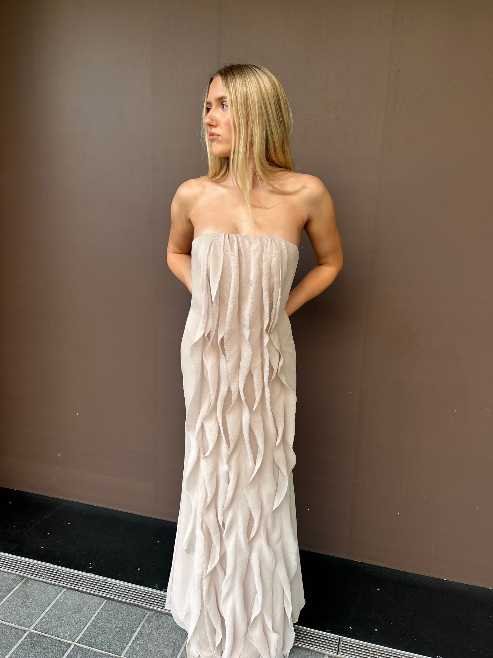 Vera Wang Vintage Cascading Gown In Dusty Pink