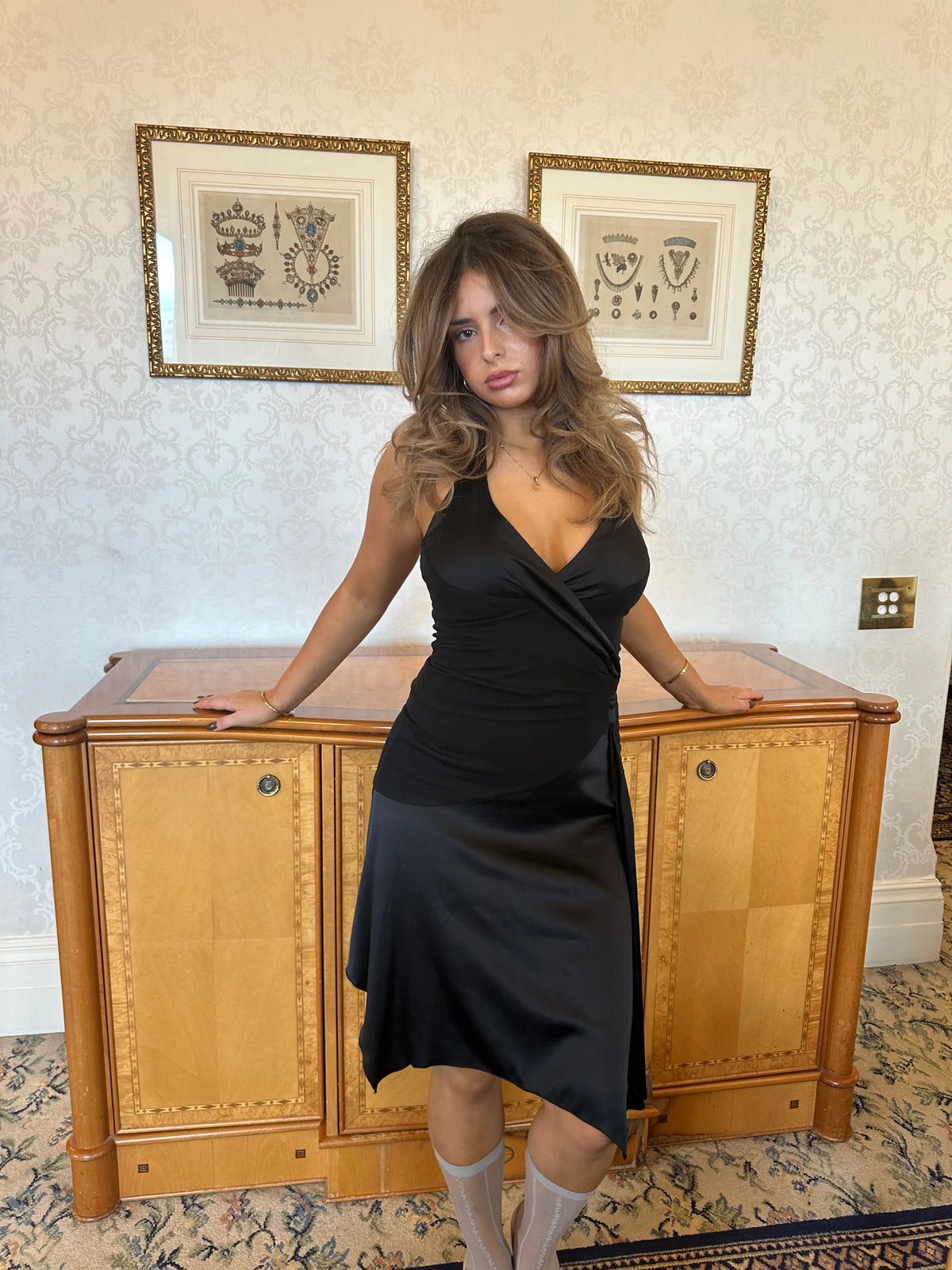 Vintage Bebe Midi in Black